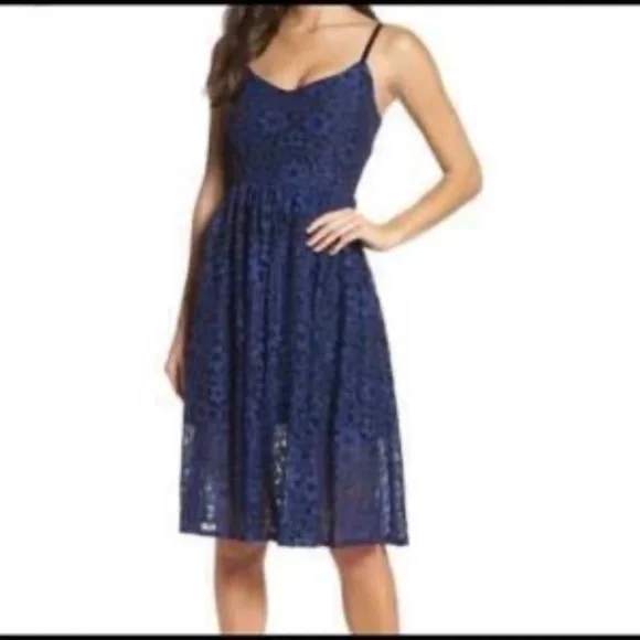 donna ricco lace sheath dress Donna Ricco DR Women's Petite Sleeveless V-Neck Fit And Flare Dress